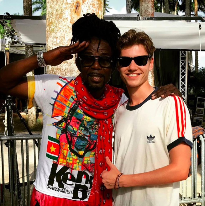 achter schermen 7.png